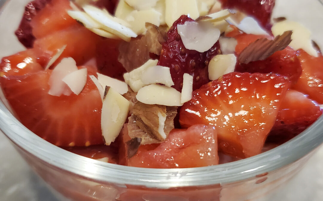 Quick Greek Yogurt and Strawberry Bowl